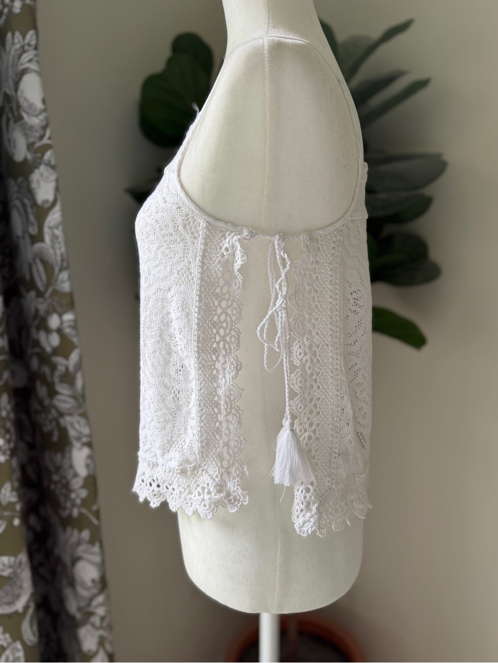 NWT aerie White Lace Camisole - Picture 3 of 6